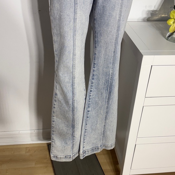 Forever 21 Light Blue Washed Denim Wide-Leg Jumpsuit - Picture 4 of 8